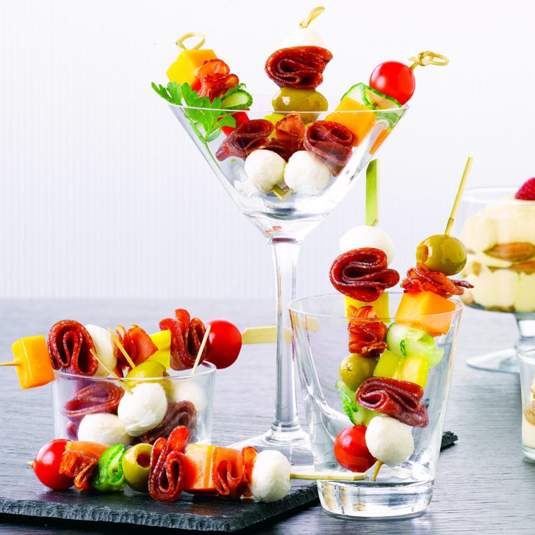 Brochettes de style antipasto et verrines de tiramisu Brandt Meats